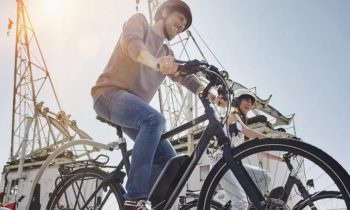 Los fabricantes y minoristas de bicicletas eléctricas dijeron que deben seguir los estándares de seguridad