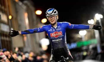 Wout van Aert vuelve a tomar la delantera en la batalla todoterreno ‘Big Three’ de Superprestige Diegem