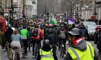 ‘Hacer del ciclismo una opción segura para todos los días’: Cientos se unen a las protestas para exigir un ciclismo más seguro para las mujeres en Londres