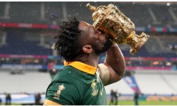 La estrella de los Springbok dedica la histórica victoria en la final de la Copa Mundial de Rugby a «toda Sudáfrica»