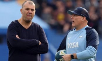 La ex estrella de los Cougars asume las funciones de entrenador de Michael Cheika